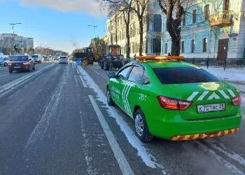 Благовещенский «Дорожный патруль» помогает в уборке улиц